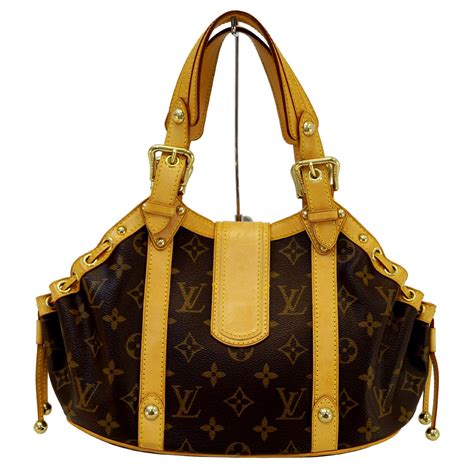 louis vuitton monogram theda gm|Louis Vuitton Theda Handbag Monogram Canvas GM .